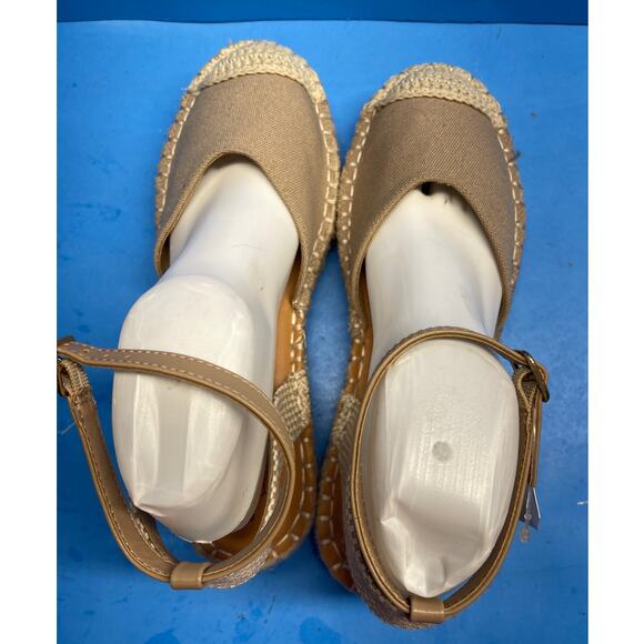 Time and Tru Beige 1 Like Platform Espadrille Sandals Ankle Strap shoe size 10 - Picture 7 of 10